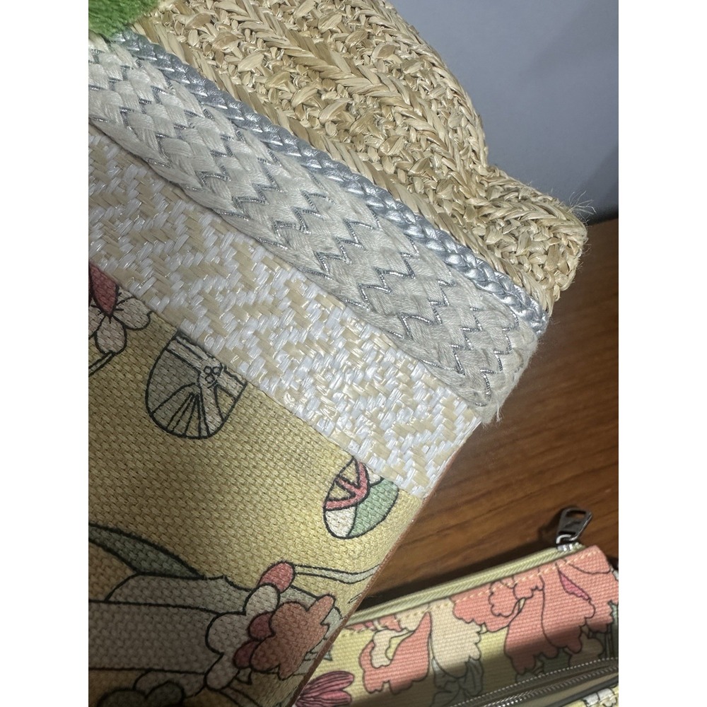 SAKROOTS Meadow Sunlight Tote With Wallet And Makeup Bag - Picture 12 of 12